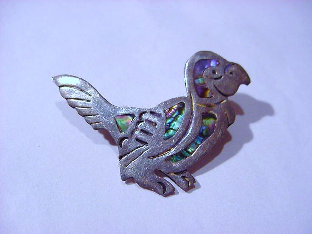 SIGNED MEXICAN STERLING ABALONE BIRD PIN: SIGNED MEXICAN STERLING ABALONE BIRD PIN