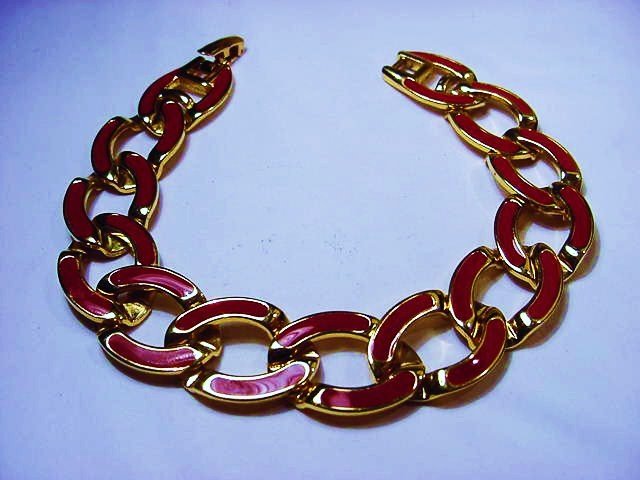 VINTAGE MONET ENAMEL BRACELET: VINTAGE MONET ENAMEL BRACELET