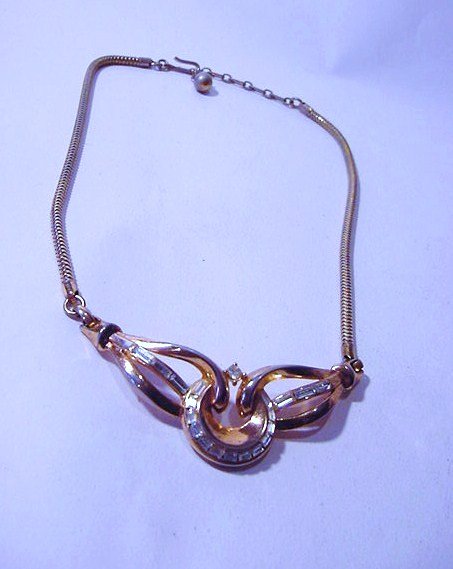VINTAGE TRIFARI NECKLACE: VINTAGE TRIFARI NECKLACE