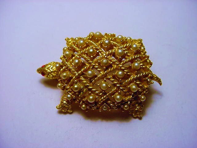 VINTAGE TURTLE PIN: VINTAGE TURTLE PIN