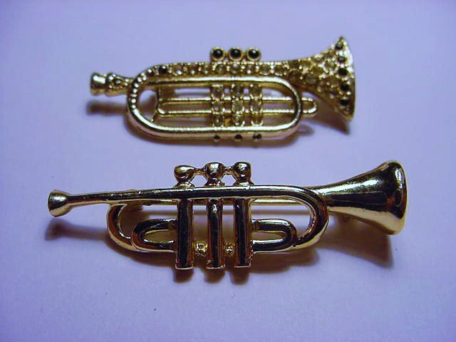 [2] VINTAGE TRUMPET PINS: [2] VINTAGE TRUMPET PINS