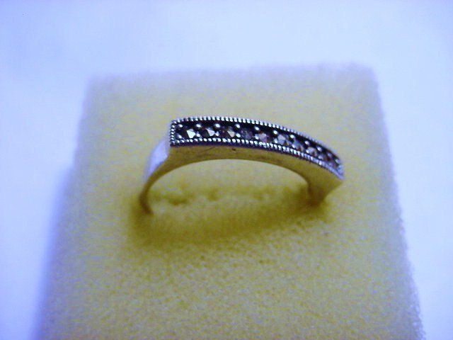 VINTAGE STERLING MARCASITE RING SIZE 9: VINTAGE STERLING MARCASITE RING SIZE 9