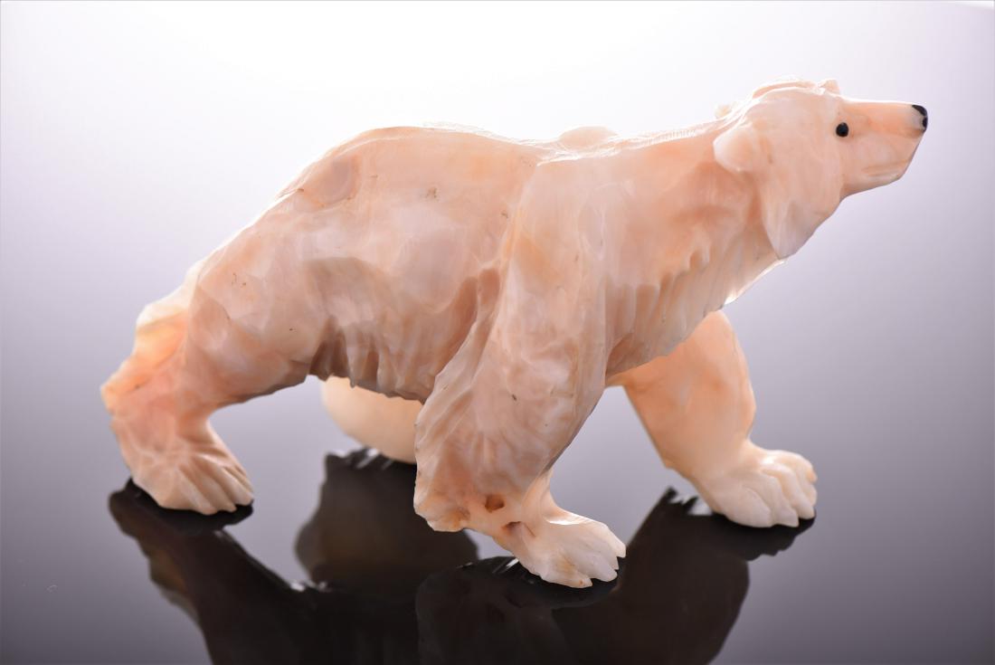 Vintage 1950's Inuit Carved Onyx Stone Polar: Vintage 1950's Inuit Carved Onyx Stone Polar Bear. Amazing Details And Realistic Pose. Estimated more than 50 yrs old. Northwest, First Nations, Inuit and Metis art refers to artwork produced by the p