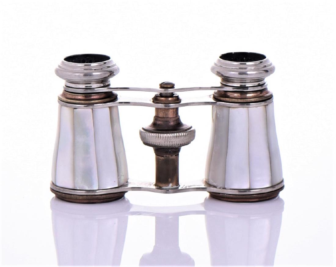 Antique French Mother Of Pearl Opera Glasses,: Antique French Mother Of Pearl Opera Glasses, Vendome Paris. Markings On Lenses "Vendome Paris". Estimated more than 75 yrs old. (Pangaea Auctions) Size and/or Weight: See Measurement Photo. (Photos R