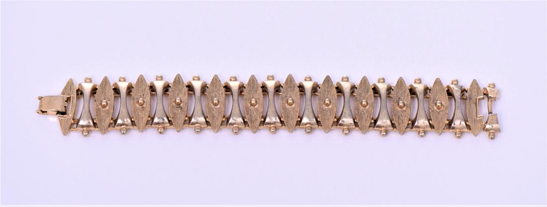 Sarah Coventry 1970's Vintage Bracelet. Estimated (1 of 4)