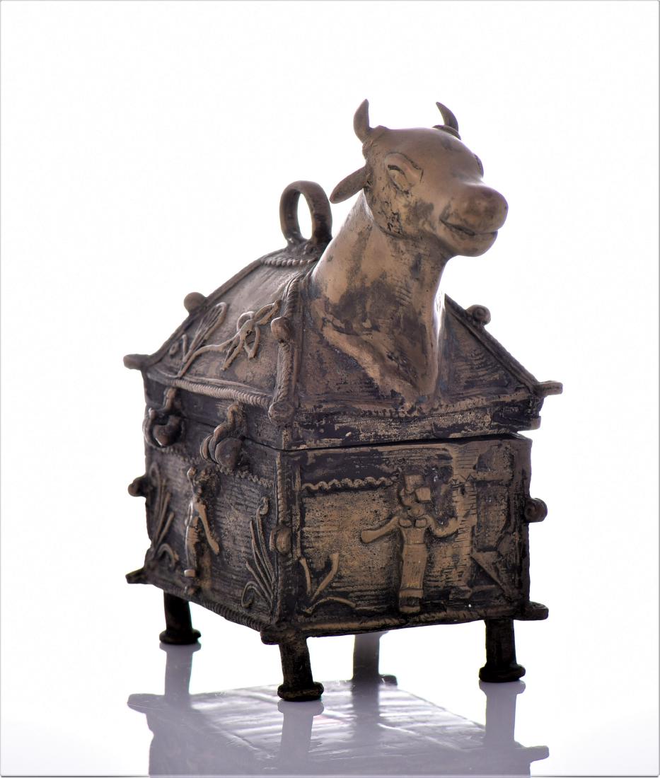 Antique Brass Bull Travelers Box, India. (1 of 7)