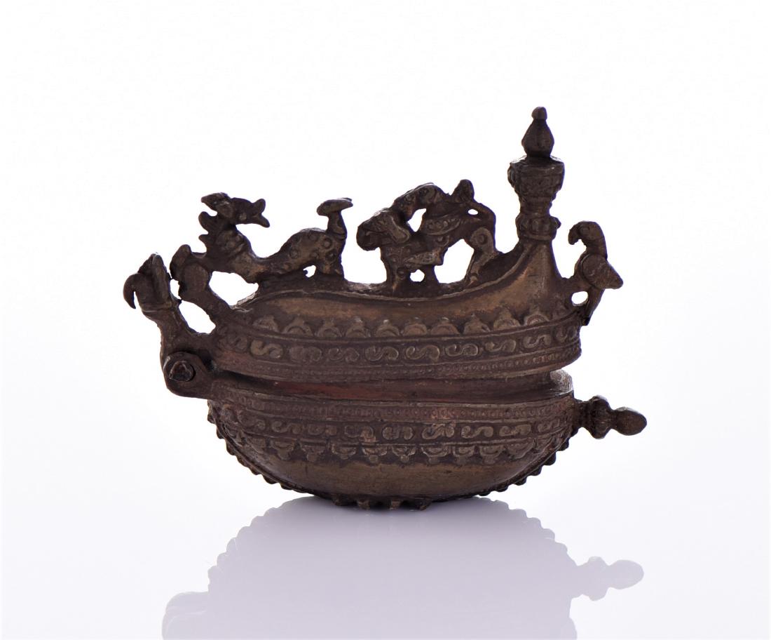 Antique 18Th Century Indian Bronze Lime Container (1 of 4)