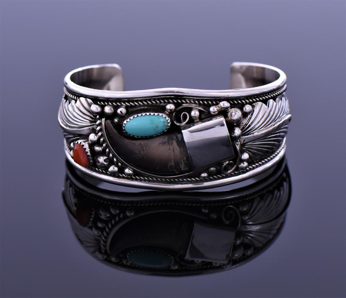 De Navajo Bear Claw Turquoise And Red Coral (1 of 6)