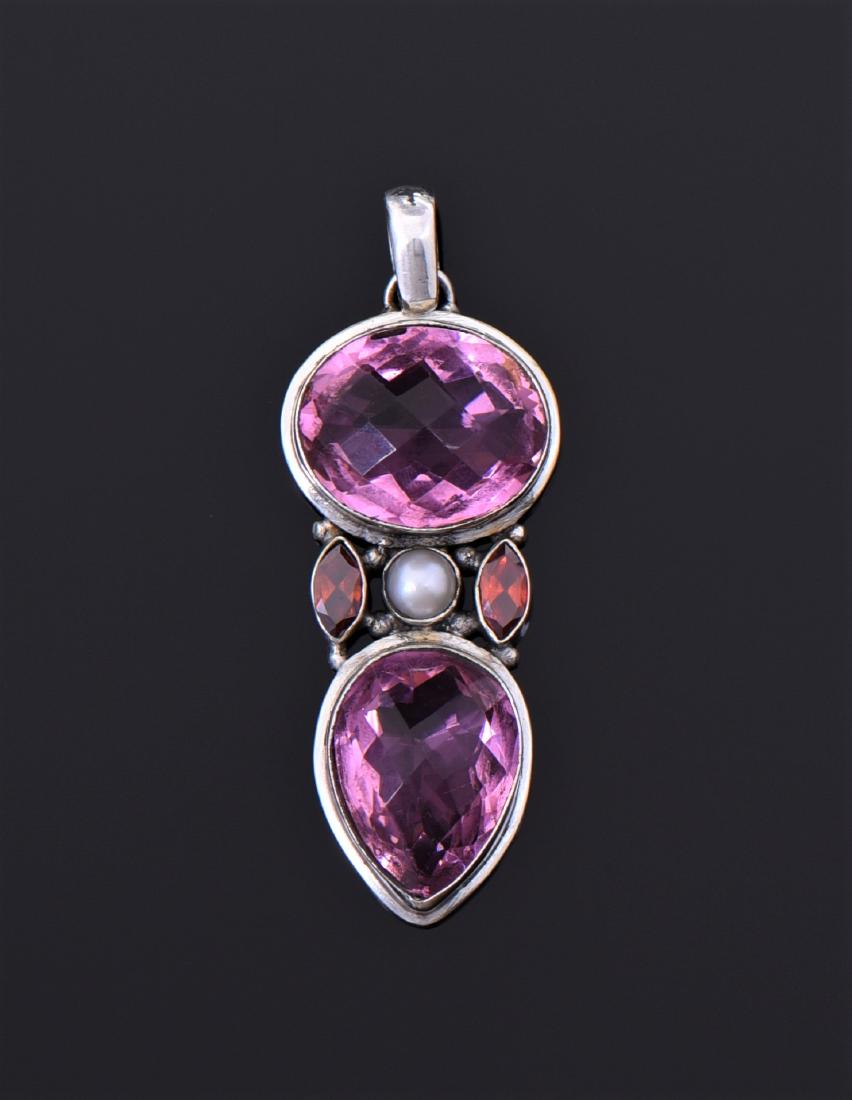 Amethyst, Ruby and Pearl Pendant 1.02 oz: Amethyst, Ruby and Pearl Pendant 1.02 oz Estimated less than 50 yrs old. 925 Sterling Silver consisting of 92.5% silver and 7.5% copper. Tested Positive using Nitric Acid Chemical Scratch Test, Cloth 