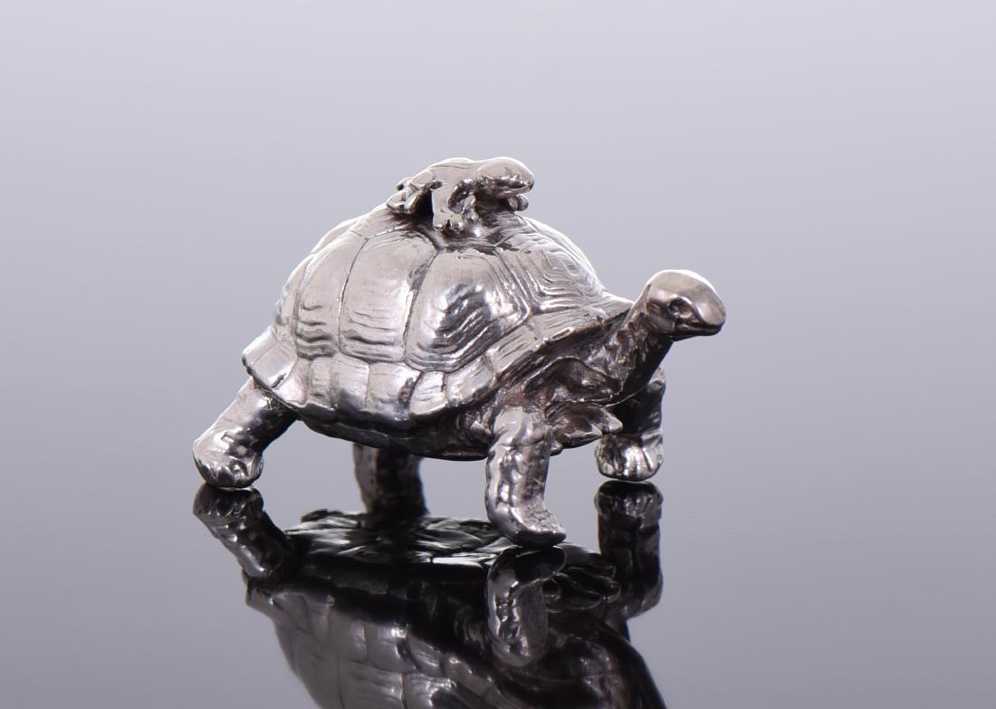 Frog On Turtle Figurine 0.59 oz (1 of 5)