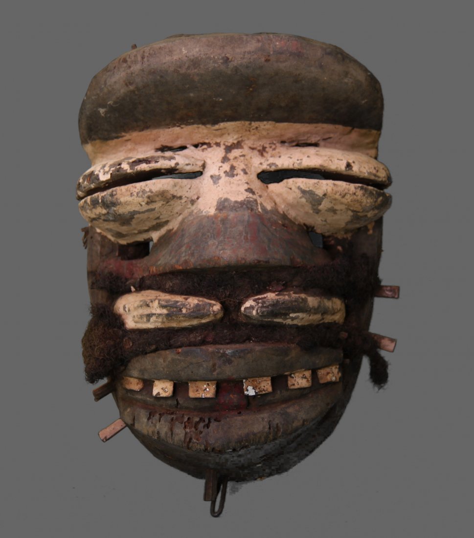 Antique Authentic African Tribal Mask, Ivory Coast. 2: Antique Authentic African Tribal Mask, Ivory Coast. 2 of 3 in a collection. Provenance: Purchased in 1910 by Palm Beach Private Collection. (Size: See last photo for measurement.)