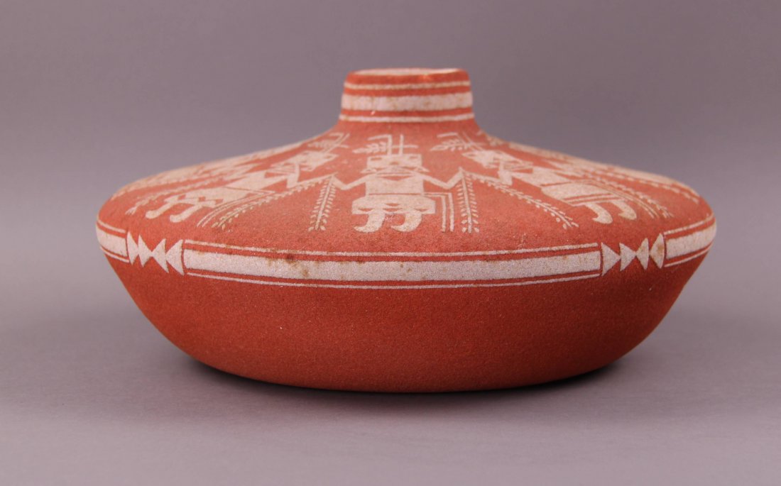 Rare Native American sand painted seed jar with Kachina: Rare Native American sand painted seed jar with Kachina designs. Signed "E.H.", age and origin unknown.(Size: See last photo for measurement.) Photos are part of the description representing the condi