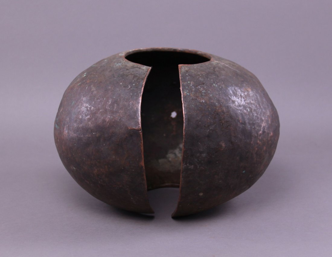 African slave trade anklet. 1 of 6(Size: See last: African slave trade anklet. 1 of 6(Size: See last photo for measurement.) Photos are part of the description representing the condition report. Pangaea Auctions urges Bidder's to view all attached pho