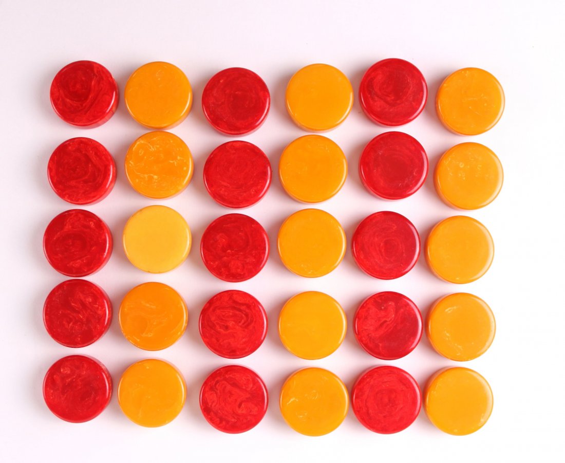 No. 506 1.5 inch Bakelite Catalin backgammon smooth (1 of 6)