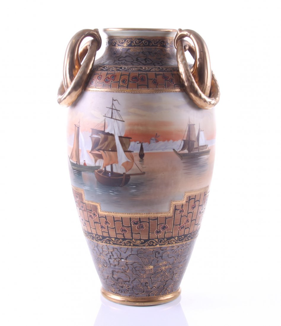 Vintage Japanese Nippon vase having gilt and polychrome: Vintage Japanese Nippon vase having gilt and polychrome decoration. SIZE: see attached ruler photo. Photos are part of the description representing the condition report and can be used for authenticat