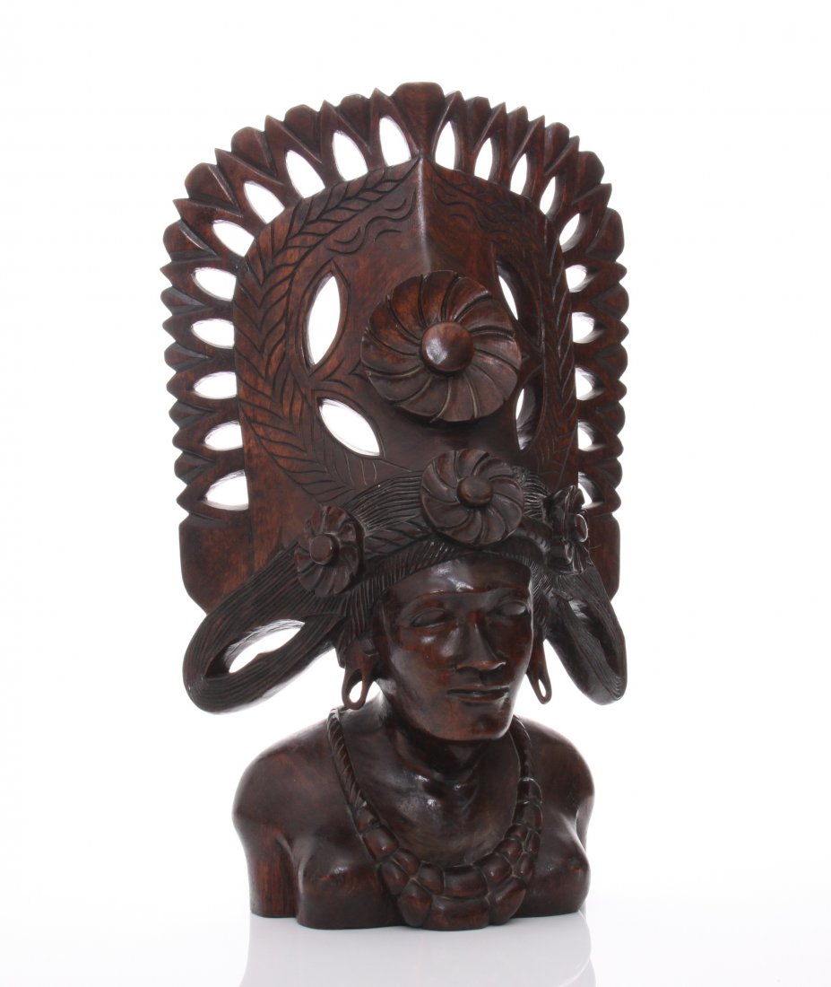 Vintage Balinese rosewood carving of god. SIZE: see at: Vintage Balinese rosewood carving of god. SIZE: see attached ruler photo. Photos are part of the description representing the condition report and can be used for authentication prior to the sale date