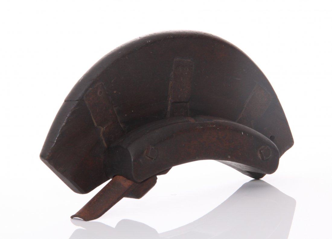 Early 20th Century, wood ship wheel plane tool. SIZE:: Early 20th Century, wood ship wheel plane tool. SIZE: see attached ruler photo. Photos are part of the description representing the condition report and can be used for authentication prior to the sal