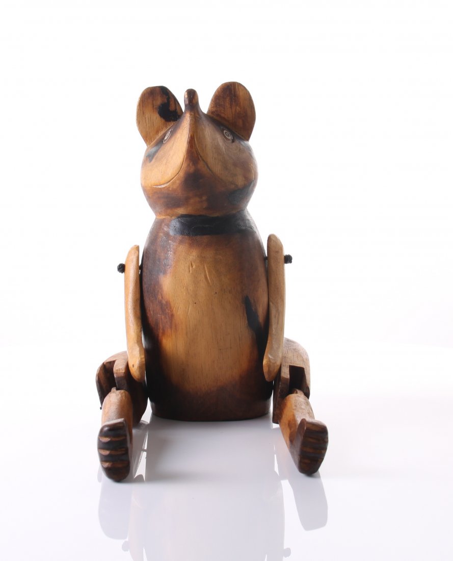Vintage child's toy of a mouse puppet carved from wood.: Vintage child's toy of a mouse puppet carved from wood. SIZE: see attached ruler photo. Photos are part of the description representing the condition report and can be used for authentication prior to
