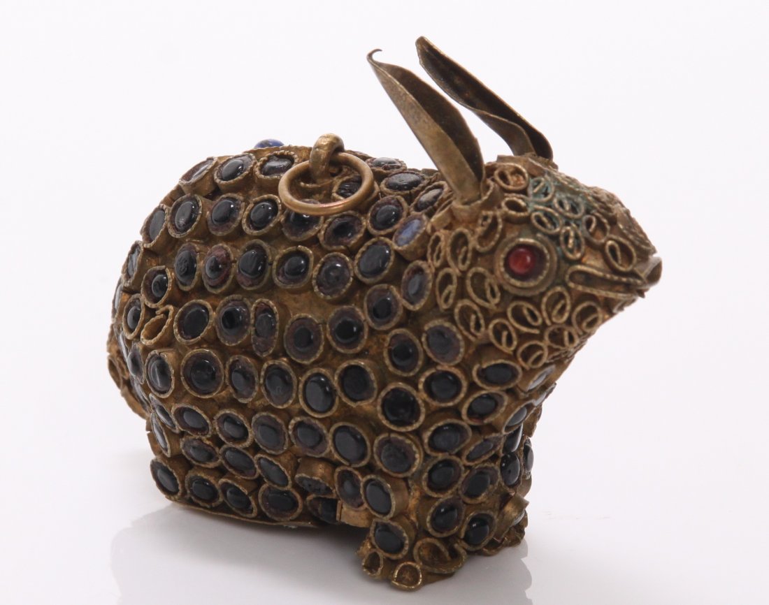 1920's Chinese Tibet/Nepal brass rabbit with red coral,: 1920's Chinese Tibet/Nepal brass rabbit with red coral, black coral/onyx and lapis lazuli. SIZE: see attached ruler photo. Photos are part of the description representing the condition report and can 