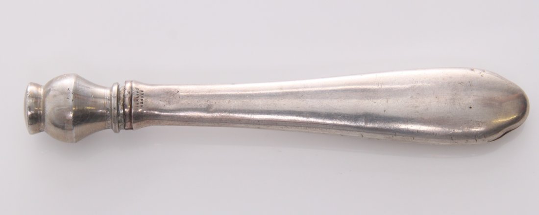 Vintage sterling silver phone dialer. Markings: Sterli: Vintage sterling silver phone dialer. Markings: Sterling Handle. SIZE: see attached ruler photo. Photos are part of the description representing the condition report and can be used for authentication