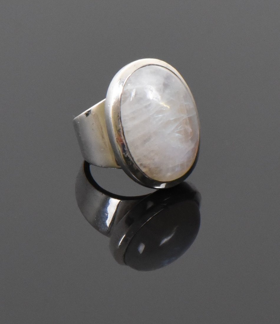 Vintage Oval Cut Moonstone Sterling Silver Rin: Vintage Oval Cut Moonstone Sterling Silver Ring. Ring Size: 7 Silver Tested. Estimated more than 50 yrs old. 925 Sterling Silver consisting of 92.5% silver and 7.5% copper. Tested Positive using Nitri
