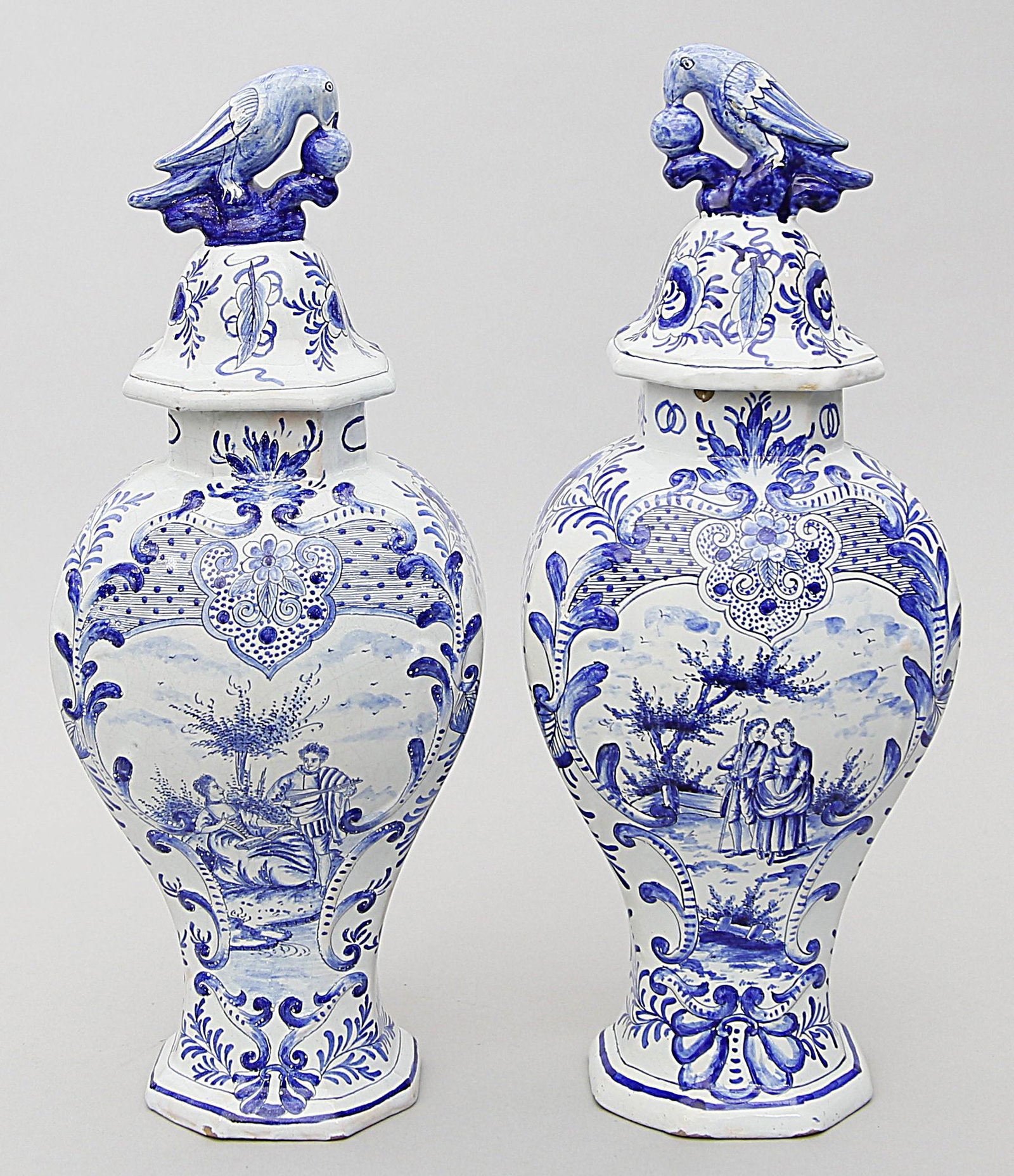 Zwei Deckelvasen. (1 of 1)