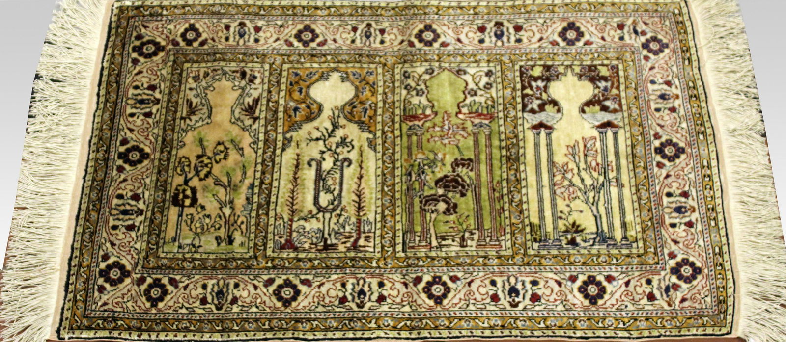 Kayseri, Seide, ca. 46x 71 cm. (1 of 1)
