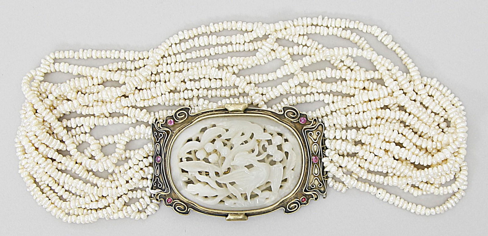 Gürtel mit Jadeschnitzerei, (1 of 1)