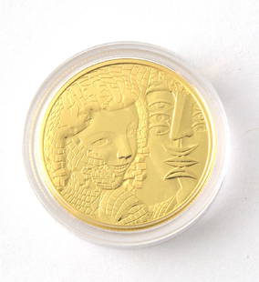 CANADIAN 200$ - 22K GOLD - 2004: Canadian 22K gold (91.67% fine gold and 8.33% fine silver) 200$ coin from 2004, the obverse with the face Elizabeth II, the reverse with the design of the artist Alfred Pellan depicting a blocks of