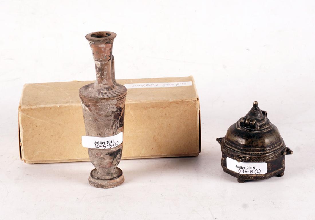 ANTIQUE STYLE: Antique Greek style amphora. Also including a metal inkwell.