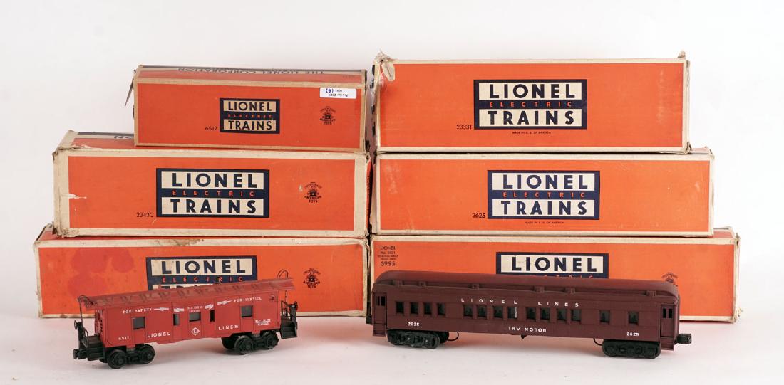 THE LIONEL CORPORATION - SET OF 6 CARS: Set of 6 the Lionel Corporation trains including : - No. 2625 "o" gauge pullman car (X2) - No. 2531 Illuminated observation car - No. 2333T Santa Fe - No. 2343C Santa Fe "B" unit -No. 6517 Caboose In