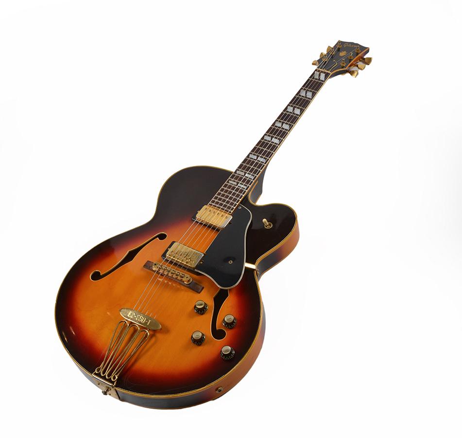 GIBSON guitar model ES-350T No 72527008. Circa 1977 (1 of 5)