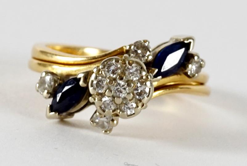 BAGUES OR 18K, SAPHIRS & DIAMANTS / RINGS 18K GOLD,: RINGS 18K GOLD, SAPPHIRES & DIAMONDS 2 rings in 14K yellow gold, each set with 2 diamonds and 1 sapphire, in different sizes. Gross weight: 4.15 grams Size: 5 US Description française BAGUES OR 1