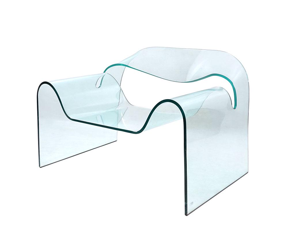 BOERI, Cini (1924-2020) - Fiam: Description française: BOERI, Cini (1924-2020) - Fiam Fauteuil en verre de 12mm moulé, conçu par Cini Boeri et fabriqué par Fiam. Modèle Ghost (1987). Provenance: Collection d
