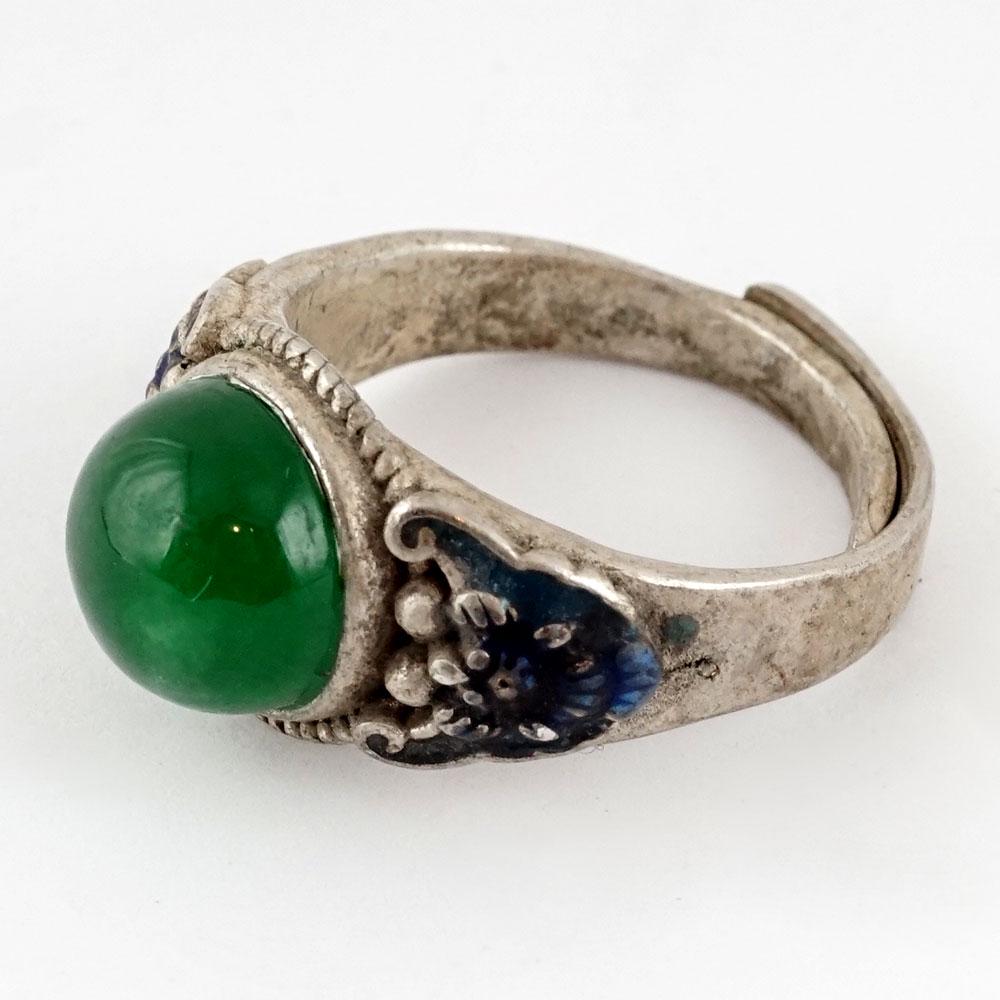 JADE: Description française: JADE Bague incrustée de jadéite. Taille : 7.75US English Description: JADE Jadeite inlaid ring. Size : 7.75US