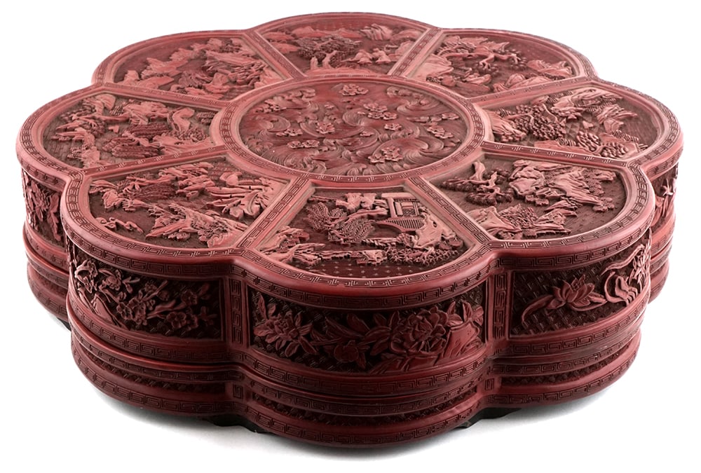 GRANDE BOITE CHINOISE EN CINNABRE / LARGE CHINESE CINNABAR BOX (1 of 10)