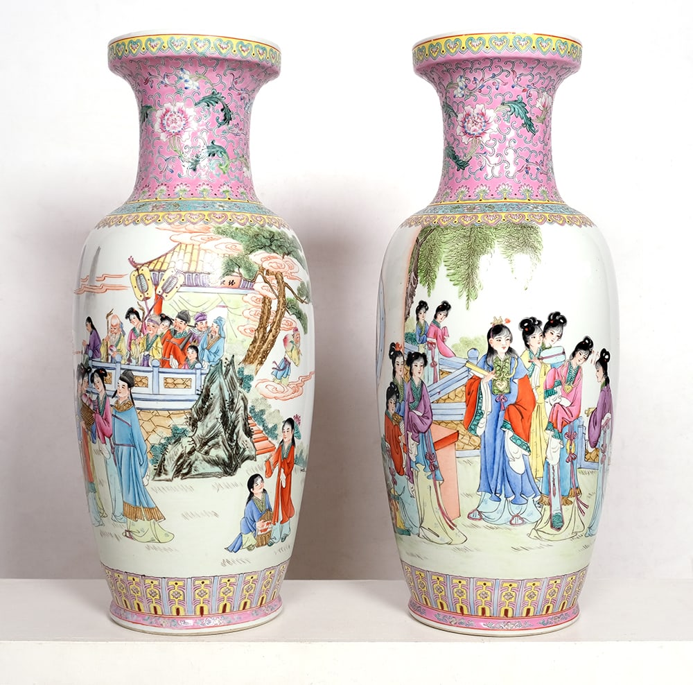 PAIRE DE VASES CHINOIS EN PORCELAINE / PAIR OF CHINESE PORCELAIN VASES (1 of 10)