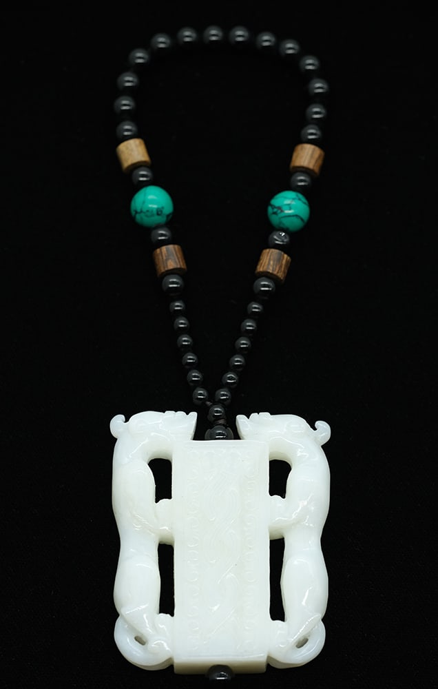 PENDENTIF CHINOIS EN SERPENTINE / CHINESE SERPENTINE PENDANT (1 of 3)