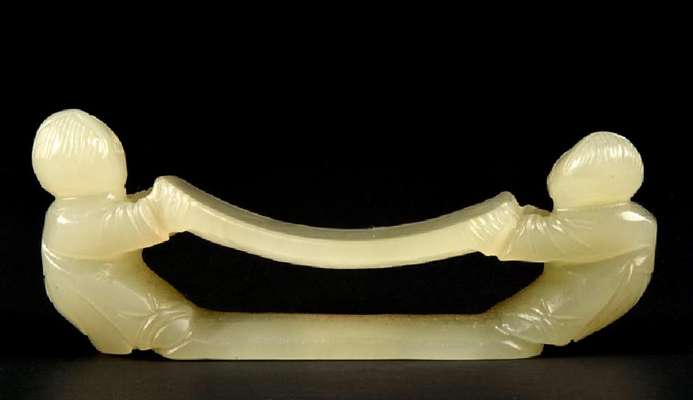 REPOSE-PINCEAU CHINOIS EN JADE CÉLADON SCULPTÉ / CHINESE JADE PAINTBRUSH REST (1 of 1)