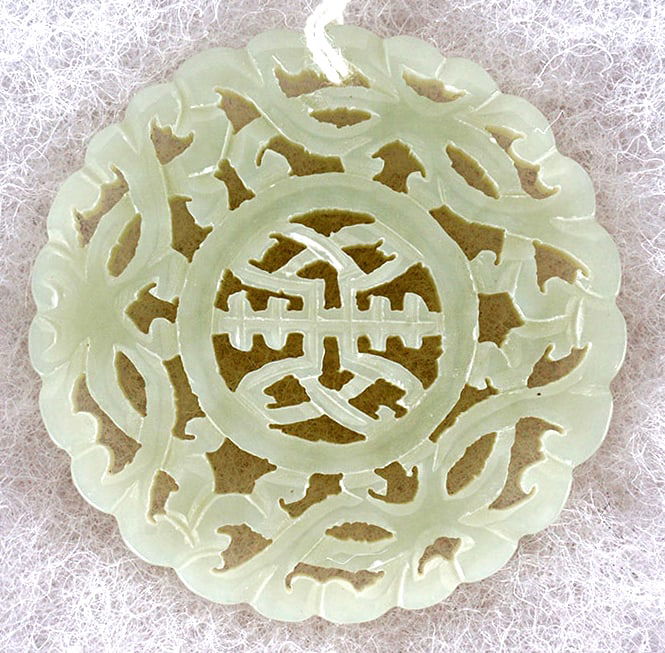 PENDENTIF EN SERPENTINE / SERPENTINE PENDANT (1 of 1)