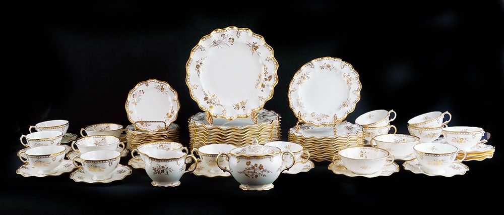 ROYAL CROWN DERBY « ROYAL ST JAMES » (1 of 8)