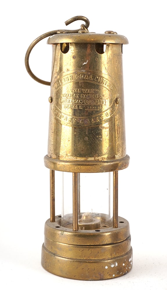 Lampe À Huile De Mineur / Miner's Oil Lamp Auction