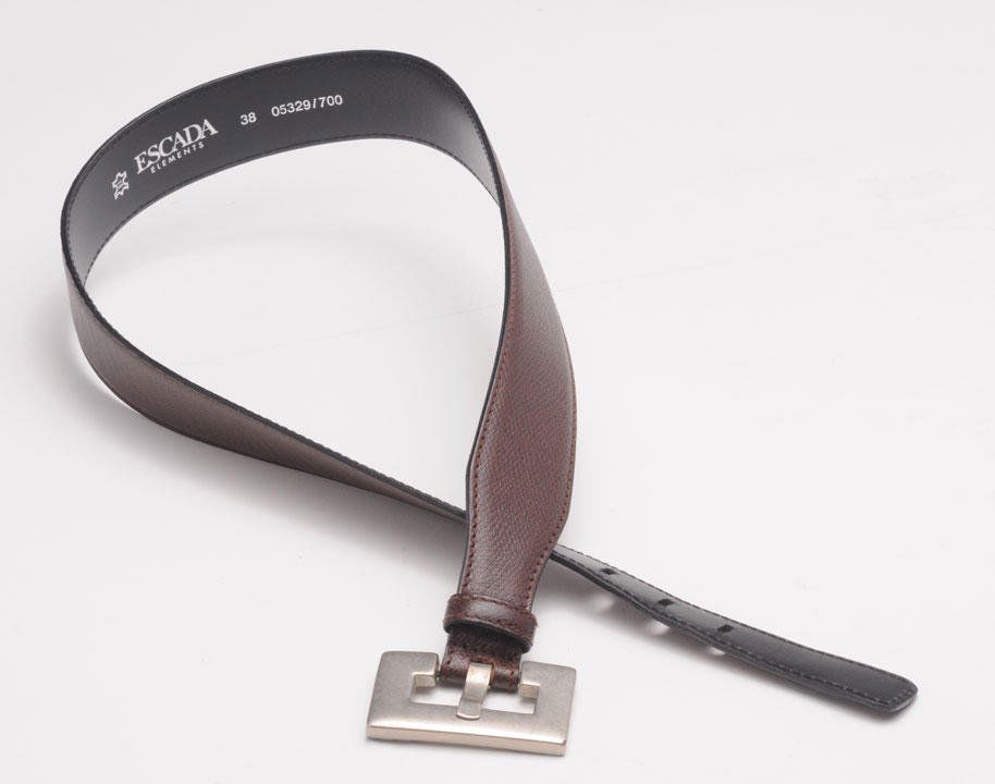 ESCADA: Brown snake imitation leather belt. Size 38.