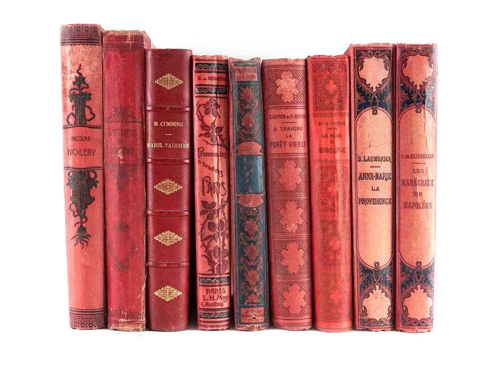 CARTONNAGES ANCIENS POLYCHROMES / ANCIENT POLYCHROME BOARDS: Description française: CARTONNAGES ANCIENS POLYCHROMES Lot de 9 albums illustrés. BEAUREGARD. Les Maréchaux de Napoléon. Tours, Mame, 1900. LAUMONNIER. Anne-Marie La Providence. To