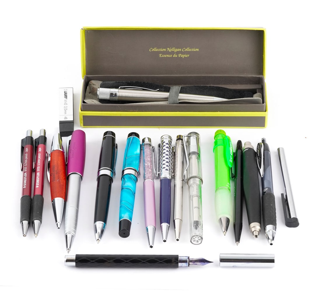 STYLOS / PENS (1 of 3)