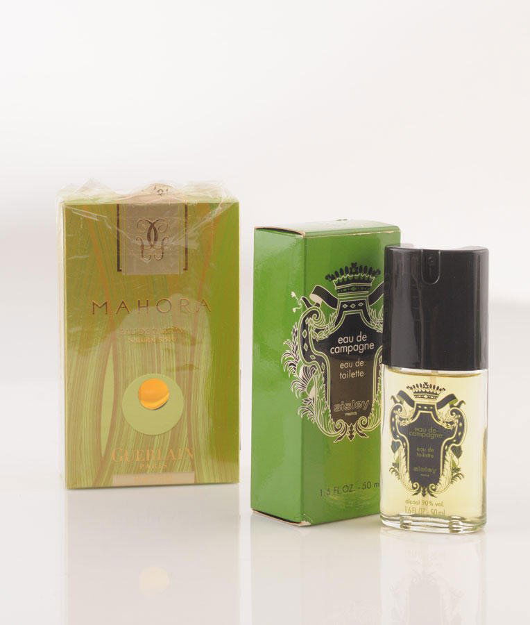 GUERLAIN & SISLEY Lot comprising 2 eau de toi: GUERLAIN & SISLEY Lot comprising 2 eau de toilette and eau de parfum bottles in their boxes.