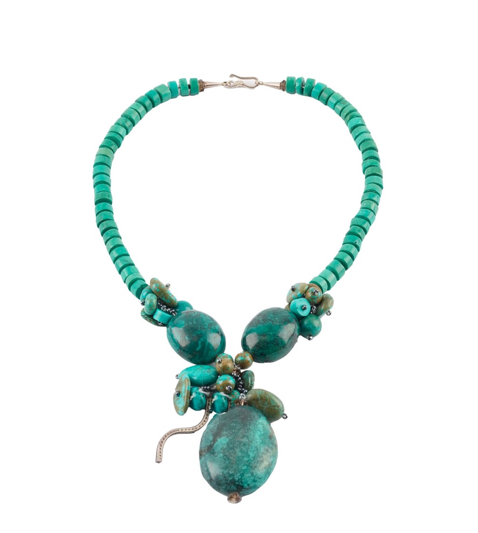 COLLIER / NECKLACE (1 of 3)