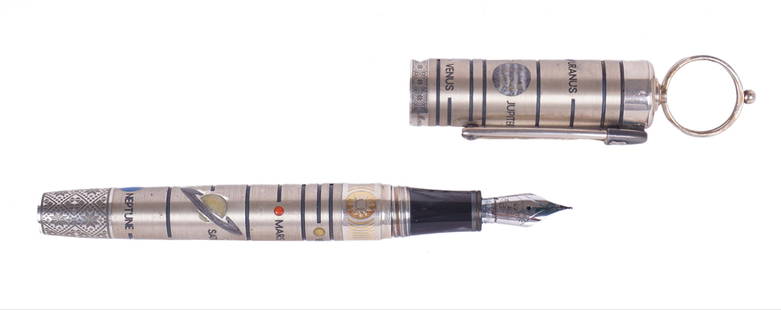 MONTEGRAPPA "NICOLAUS: Description française: MONTEGRAPPA "NICOLAUS COPERNICUS" Stylo à plume Montegrappa "Nicolaus Copernicus", édition limitée 006/550, plume or 18K, fût en argent sterling 925,