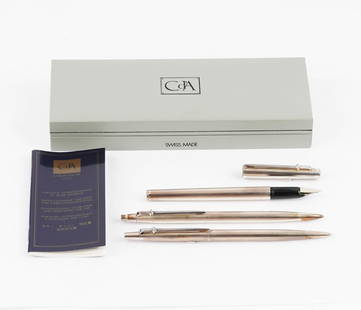 CARAN D'ACHE GEN&#200;VE: Description fran&#231;aise: CARAN D'ACHE GEN&#200;VE Ensemble de 3 stylos Caran d'Ache, corps en argent 925, Swiss made : - 2 stylos &#224; bille - 1 stylo &#224; plume, plume en or blanc 14k taille M