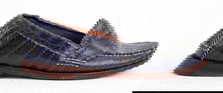 RALPH LAUREN: Description fran&#231;aise: RALPH LAUREN Paire de mocassins en cuir bleu. Pointure 9 D Made in USA English Description: RALPH LAUREN Pair of blue leather shoes Size 9 D Made in USA